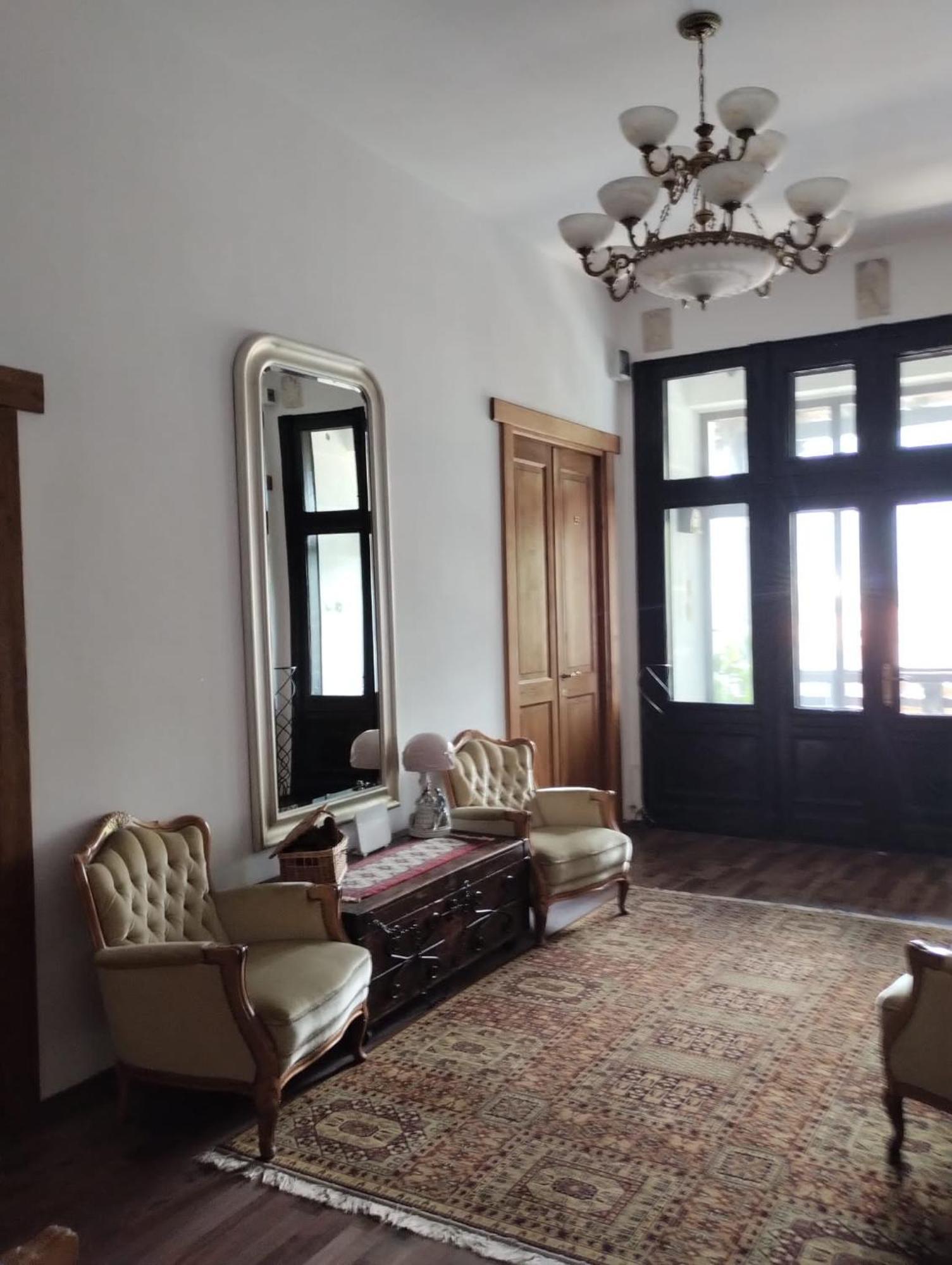 Il Piccolo Castello Buşteni Eksteriør bilde