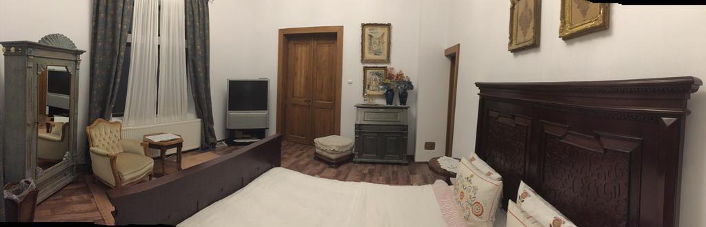 Il Piccolo Castello Buşteni Rom bilde